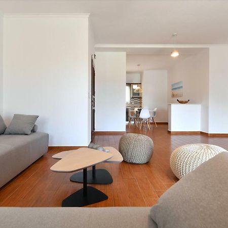 Villa Trifylia Páros 外观 照片